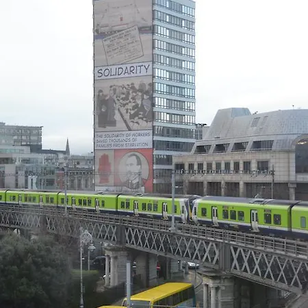 Paddy's Palace Hostel *